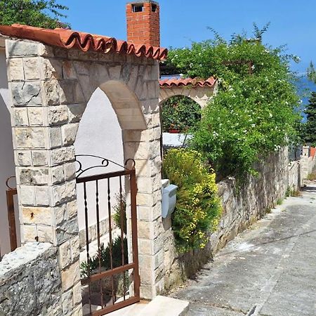 Villa Kuca Za Odmor Skalina - Sea View Splitska Esterno foto