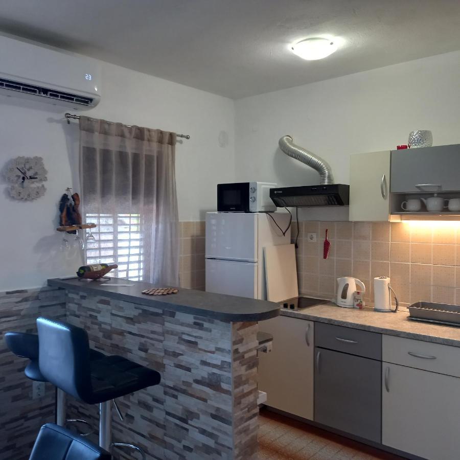Villa Kuca Za Odmor Skalina - Sea View Splitska Esterno foto