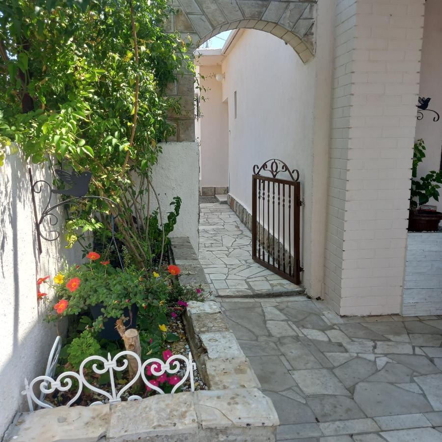 Villa Kuca Za Odmor Skalina - Sea View Splitska Esterno foto
