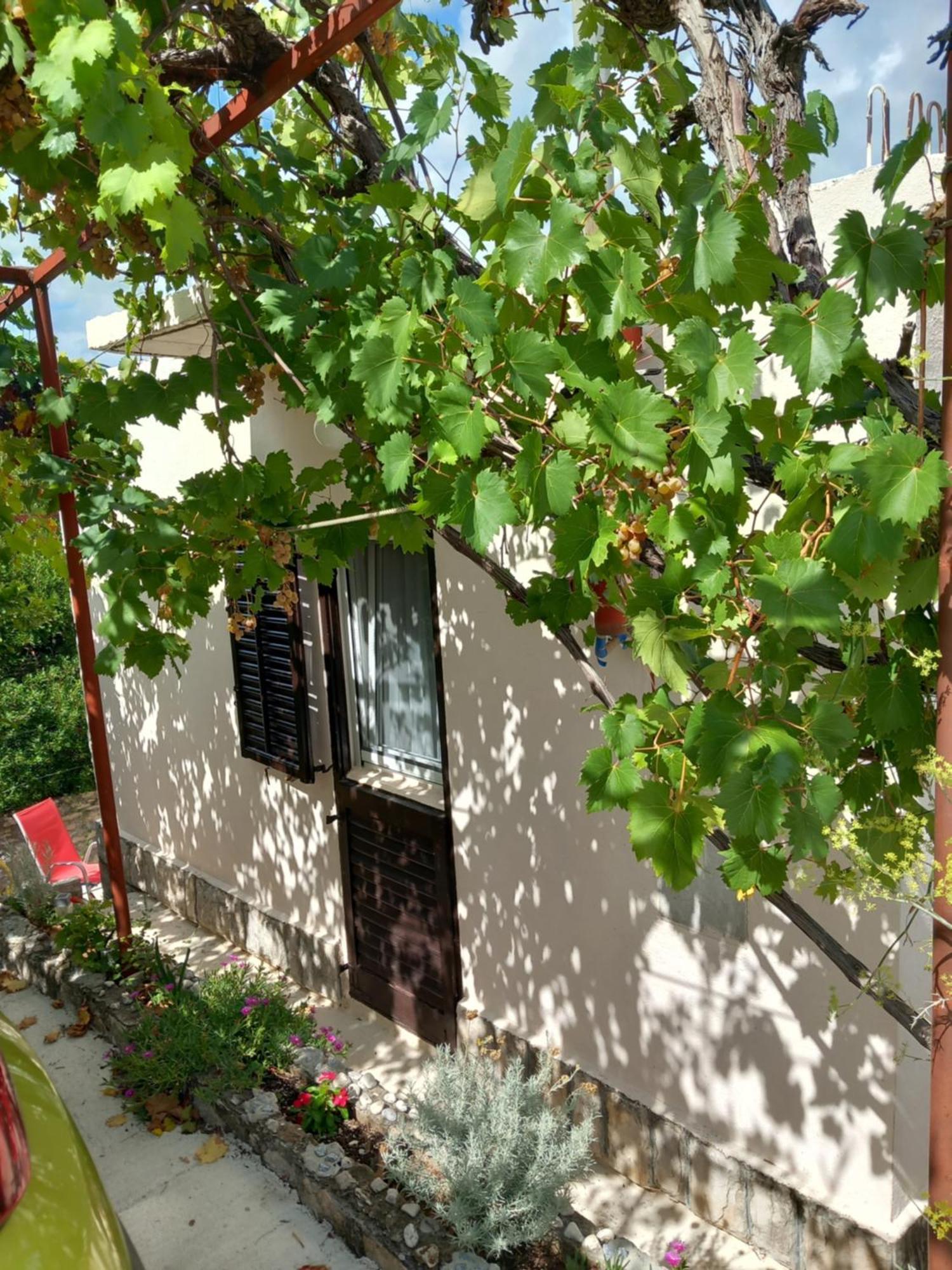Villa Kuca Za Odmor Skalina - Sea View Splitska Esterno foto